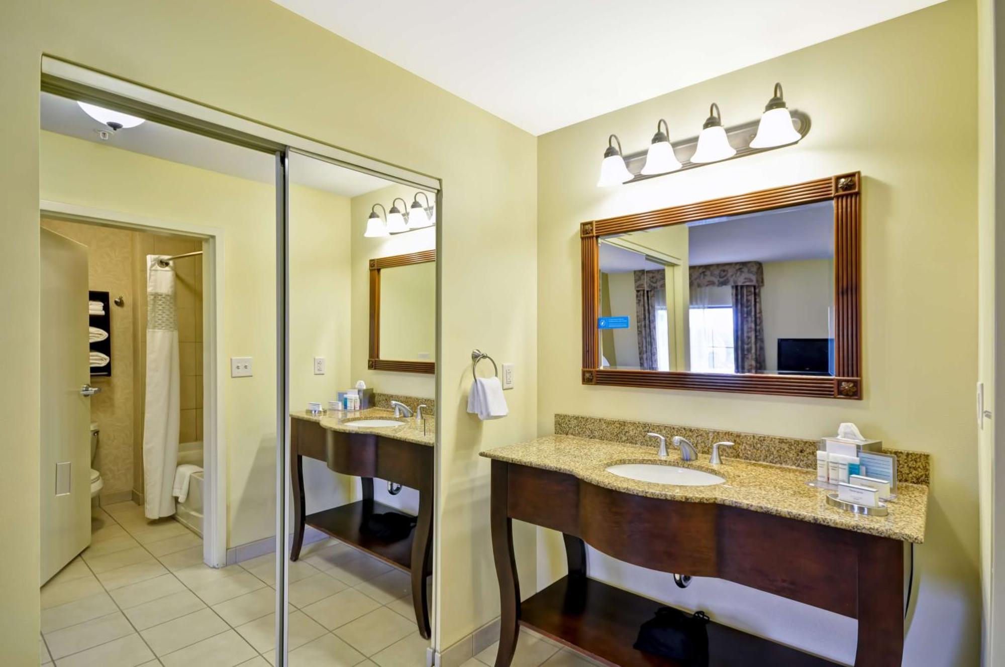 Hampton Inn & Suites North Charleston-University Boulevard Exteriör bild